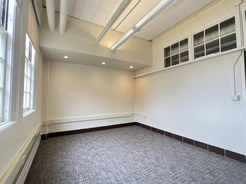 More Photos Of 39 Mesa St, San Francisco Office Residential For Lease