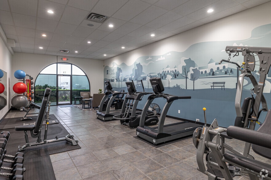 More Photos Of 5212 Village Pky, Rogers Unknown For Lease