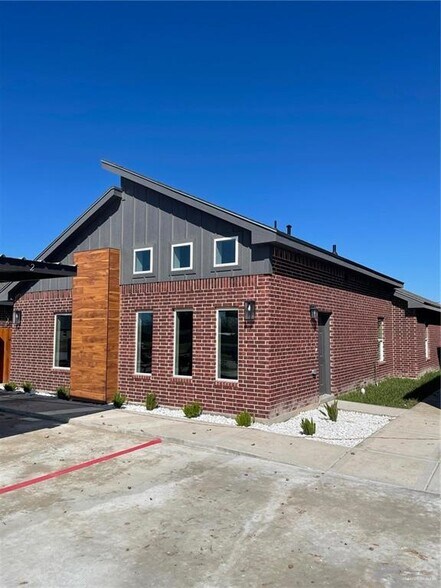 More Photos Of 705 Pedro St, Mission Apartments For Sale