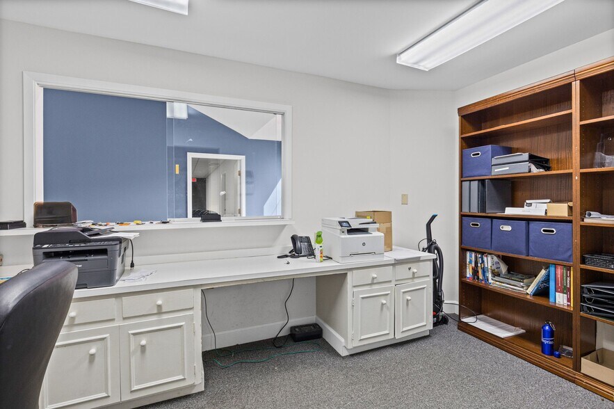 More Photos Of 3512 Godwin Ct, Mobile Medical For Sale