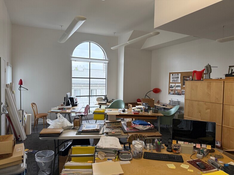 More Photos Of 1539 Sawtelle Blvd, Los Angeles Office For Lease