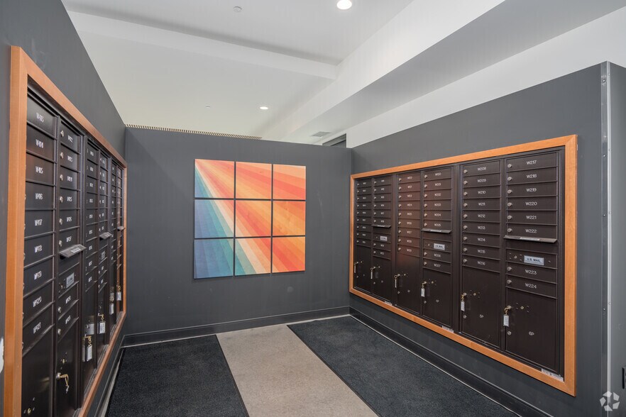 More Photos Of 1835 University Ave W, Saint Paul Apartments For Lease