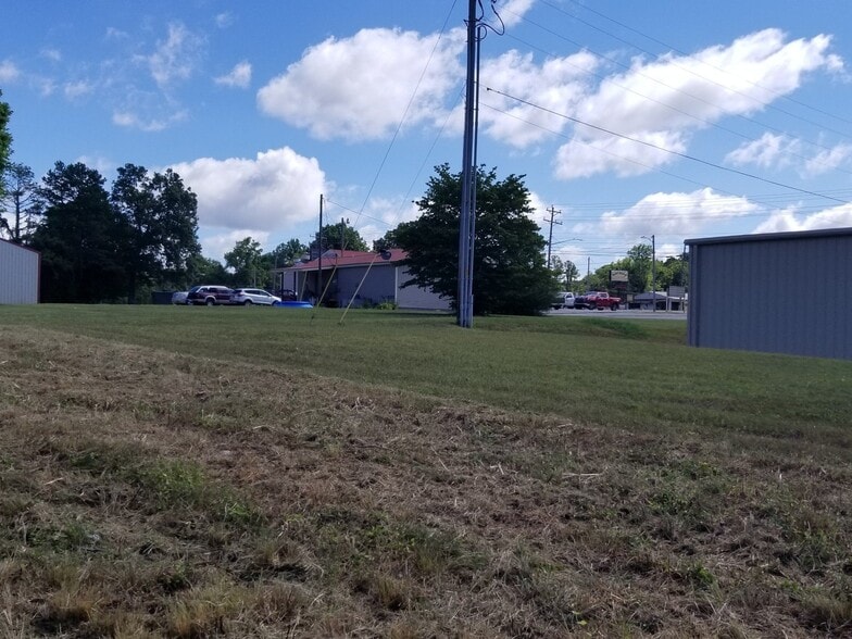 More Photos Of 1331 Highway 100, Centerville Restaurant For Sale