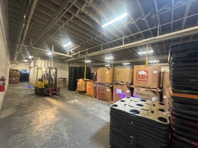 More Photos Of 3600 E 45th Ave, Denver Manufacturing For Sale