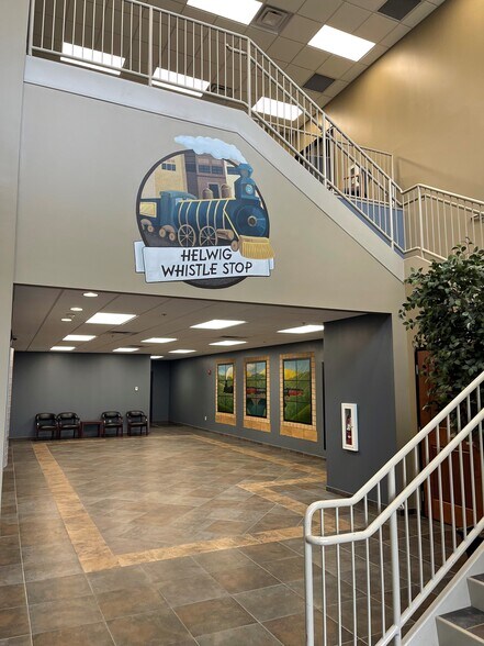 More Photos Of 599 W Bagley Rd, Berea Storefront Retail Office For Lease