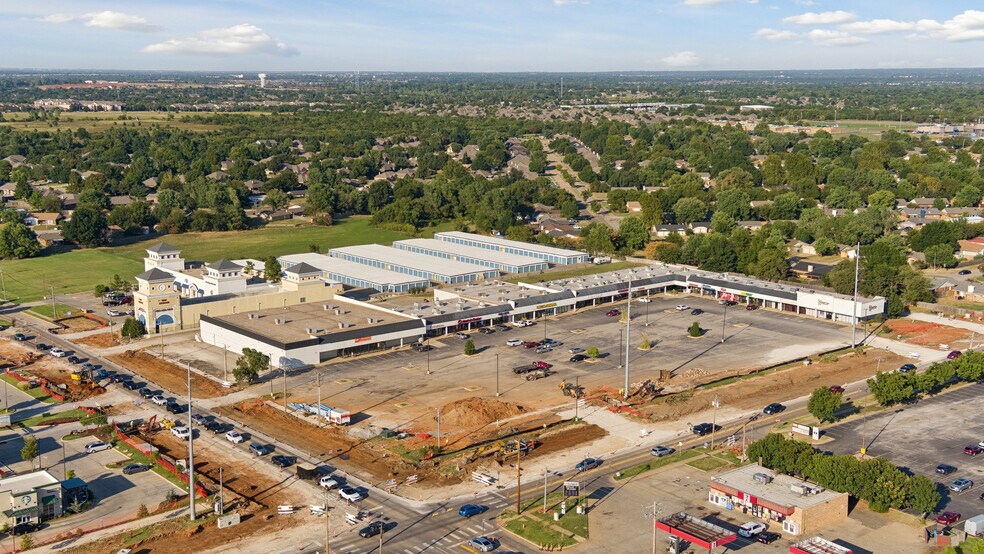 More Photos Of 723-821 W Danforth Rd, Edmond Unknown For Lease