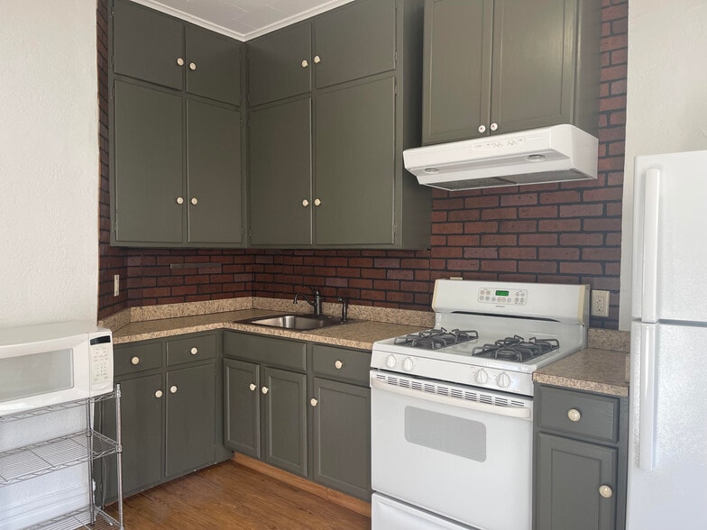 More Photos Of 171 Maplewood Ave, Maplewood Storefront Retail Residential For Sale