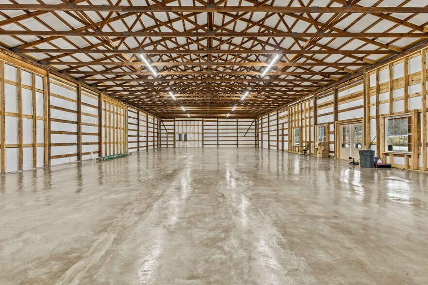 More Photos Of 9585 Campton Rd, Stanton Light Distribution For Sale