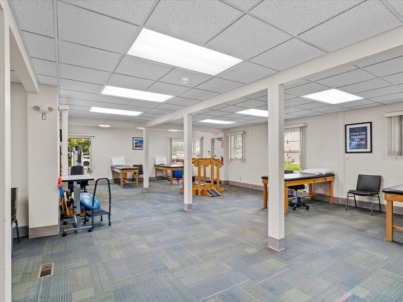 More Photos Of 1830 Route 209, Brodheadsville Office For Sale