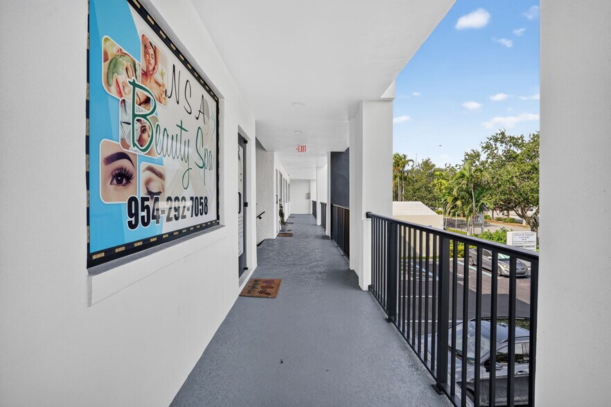 More Photos Of 5130 N Federal Hwy, Fort Lauderdale Unknown For Lease