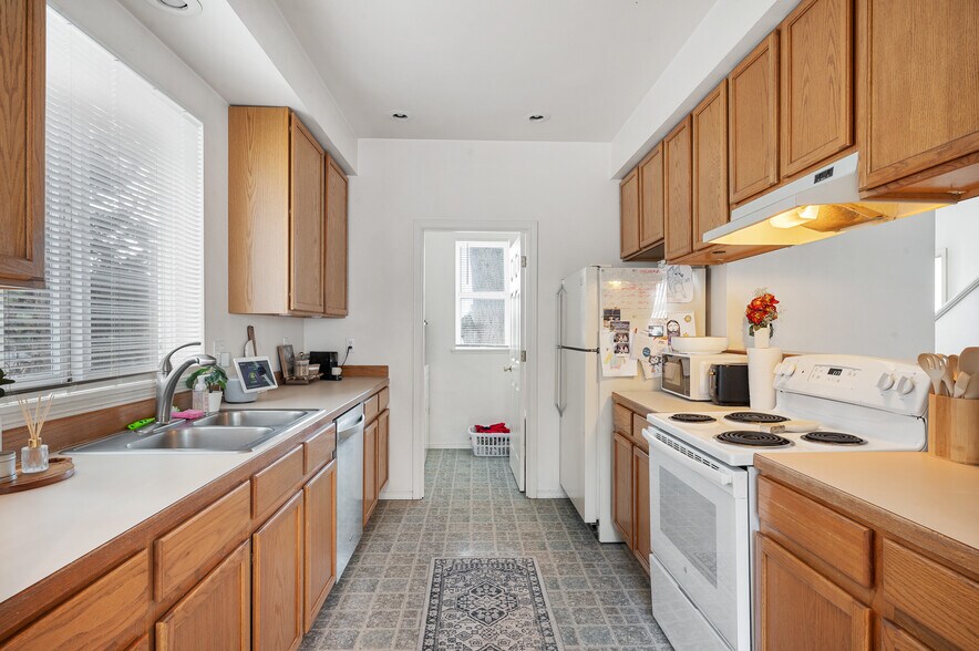 More Photos Of 620 SW 155th St, Seattle Apartments For Sale