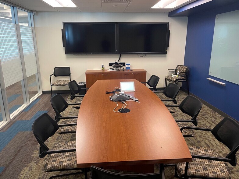 More Photos Of 8333 Bryan Dairy Rd, Largo Office For Sale