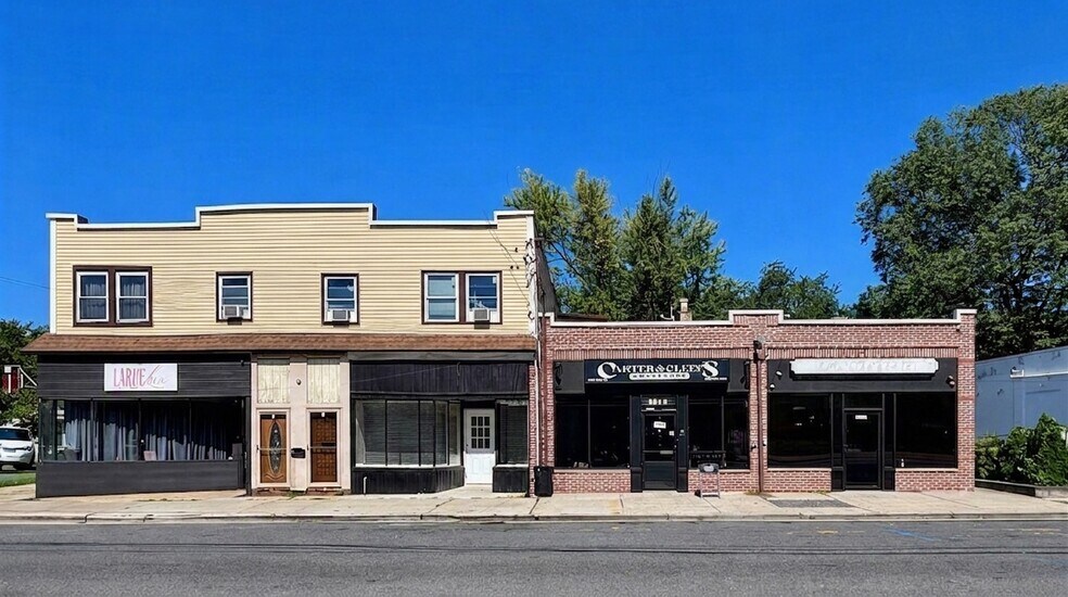 Primary Photo Of 1101-1109 E 2nd St, Plainfield General Retail For Sale