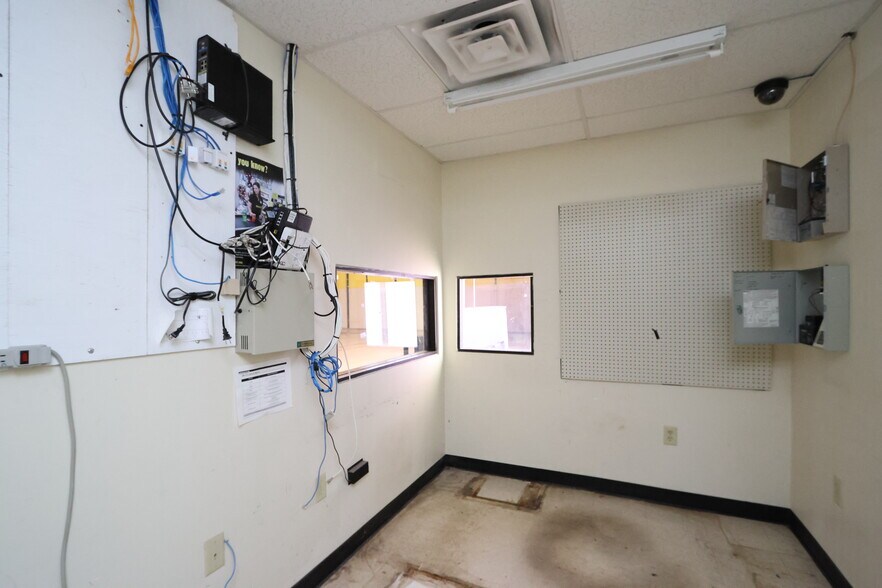 More Photos Of 215 Sandusky St, Plymouth General Retail For Lease