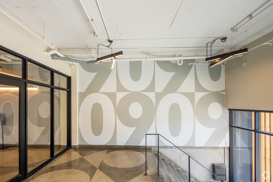 More Photos Of 90 Rue Beaubien O, Montréal Loft Creative Space For Lease