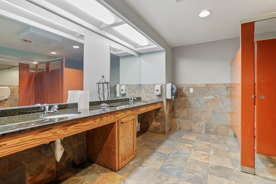 More Photos Of 100 Summit Ave, Hagerstown Office For Sale