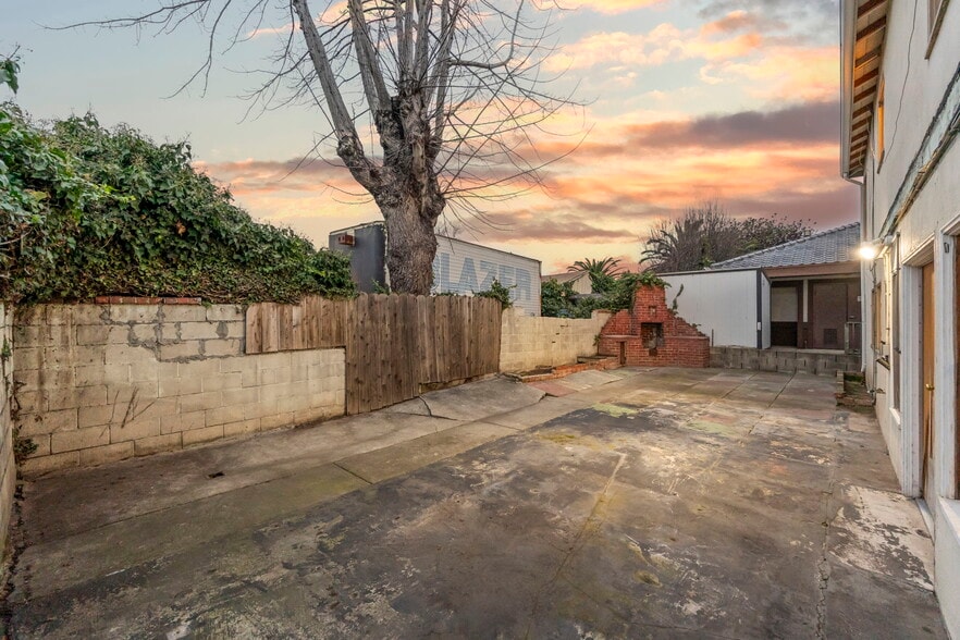 More Photos Of 24954 Cypress Ave, Hayward Multifamily For Sale