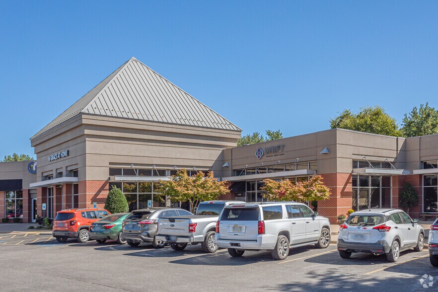 More Photos Of 2905 S Walton Blvd, Bentonville Storefront For Lease