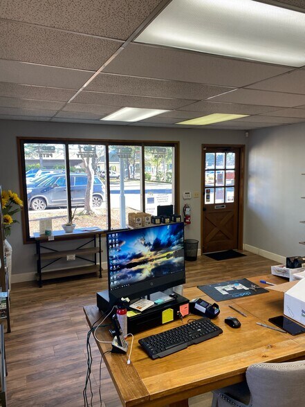 More Photos Of 19635 SW Tualatin Valley Hwy, Beaverton Medical For Sale