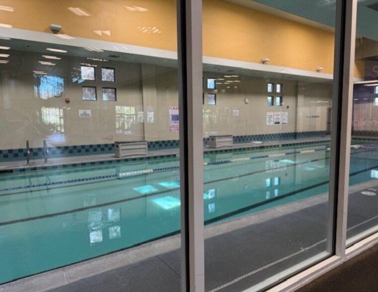 More Photos Of 680 Hacienda Dr, Vista Health Club For Lease