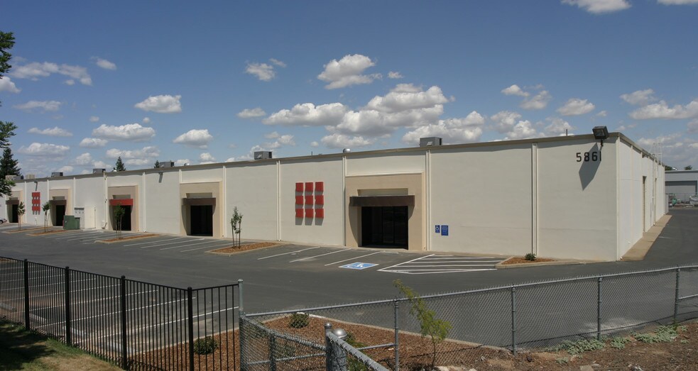 More Photos Of 5861 88th St, Sacramento Warehouse For Lease