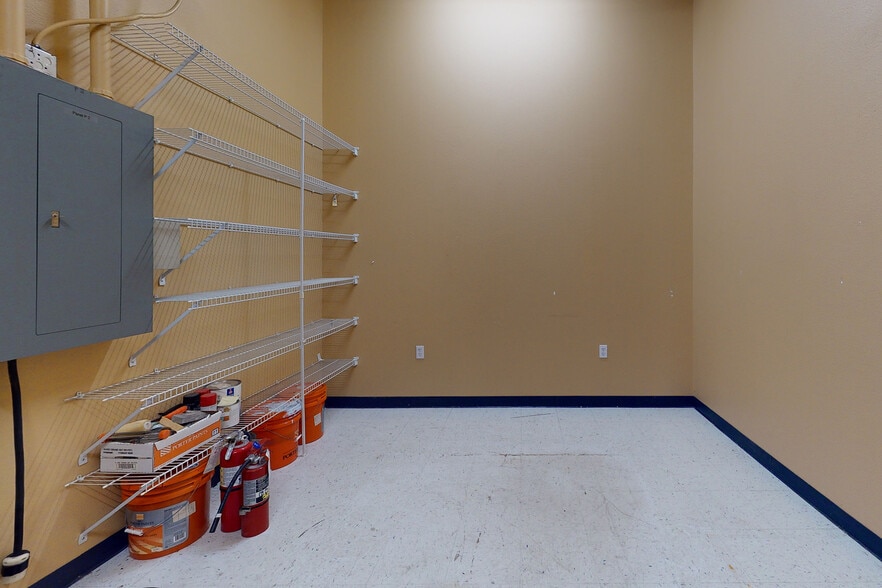 More Photos Of 6790 New Tampa Hwy, Lakeland Unknown For Lease