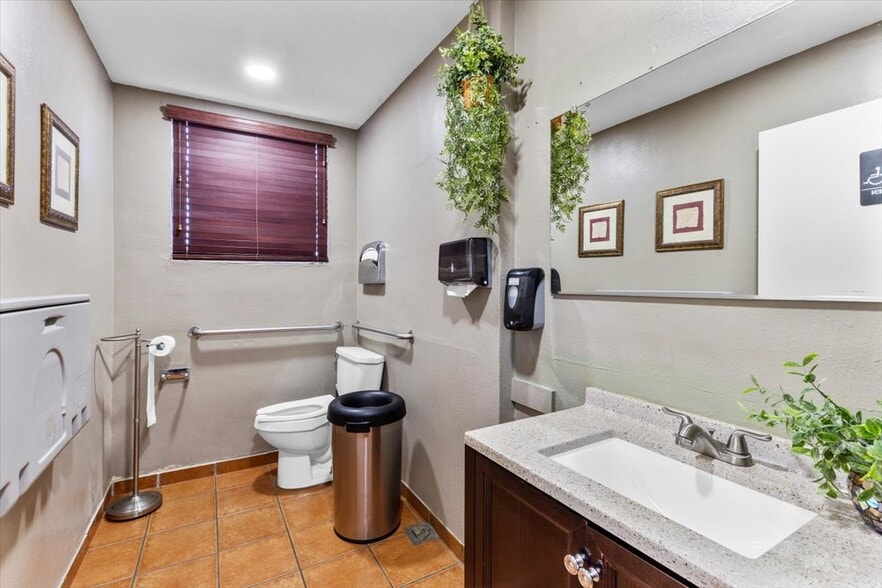 More Photos Of 11385 Cedar Ave, Bloomington Religious Facility For Sale