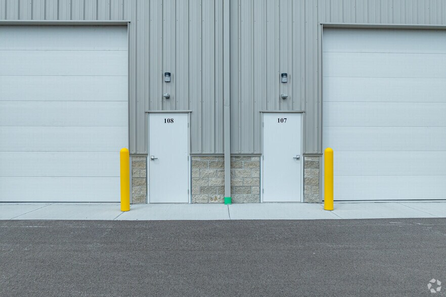 More Photos Of 6340-6350 Emerald Pky, Monee Warehouse For Lease