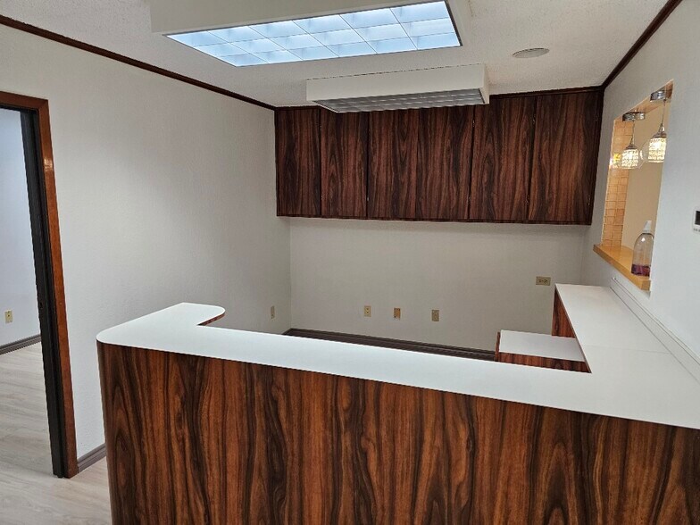 More Photos Of 2651 Texas Dr, Irving Medical For Lease