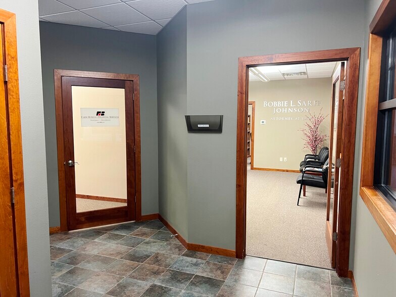 More Photos Of 13760 Bluestem Ct, Baxter Office For Sale