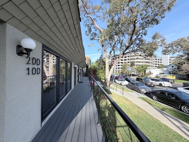 More Photos Of 558 Brewster Ave, Redwood City Loft Creative Space For Lease