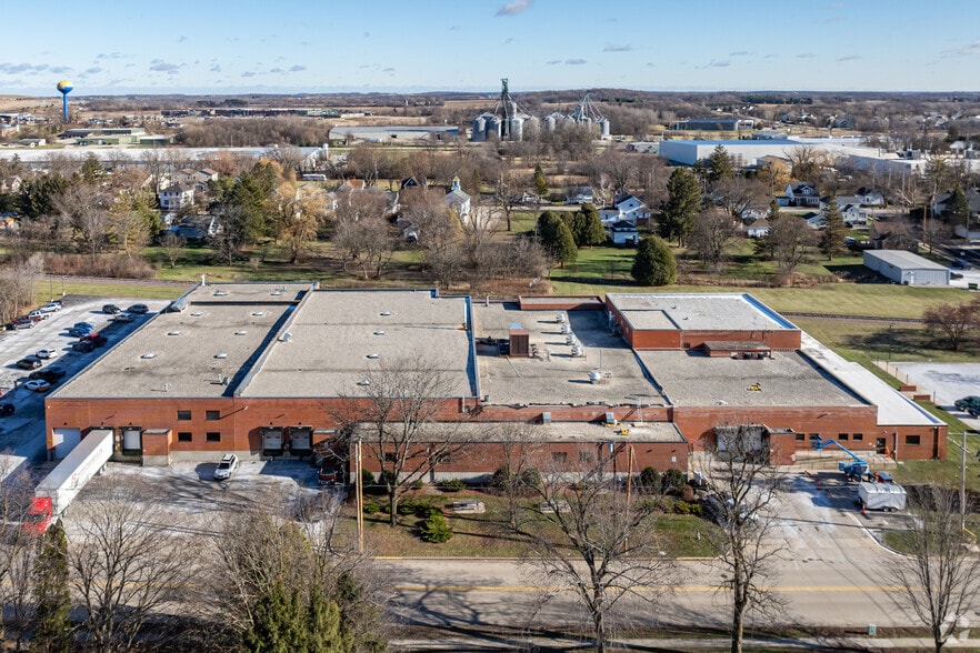More Photos Of 110 Lincoln St, Johnson Creek Manufacturing For Sale