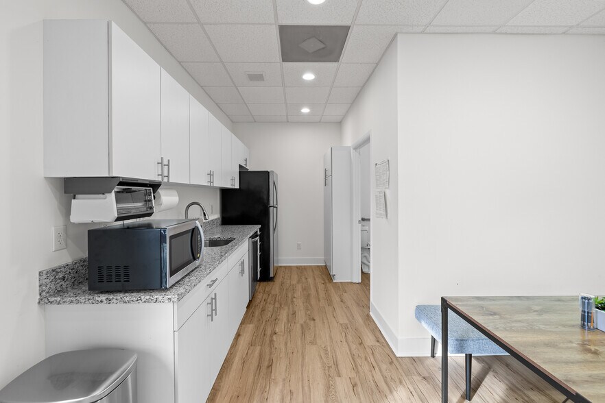 More Photos Of 3950 Blue Ridge Rd, Raleigh Medical For Sale