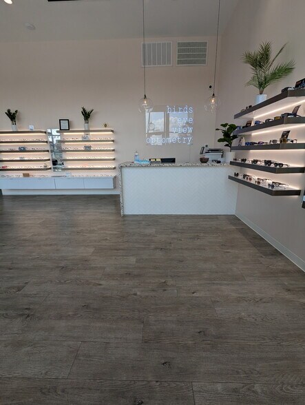 More Photos Of 5706 San Felipe St, Houston General Retail For Lease