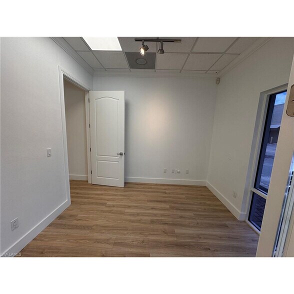 More Photos Of 5401 Taylor Rd, Naples Office For Lease