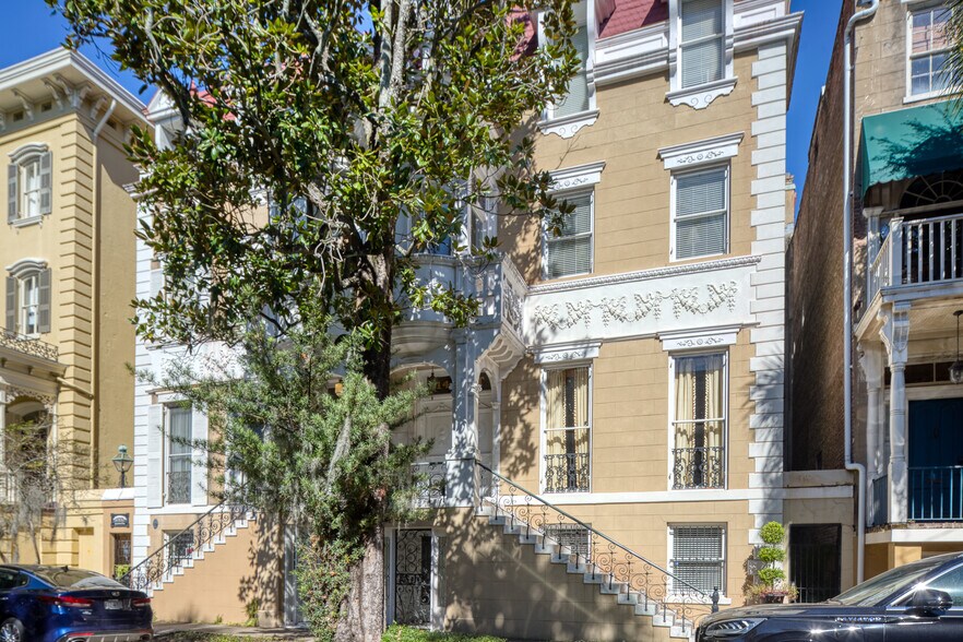 More Photos Of 14 E Taylor St, Savannah Specialty For Sale