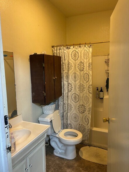 More Photos Of 3006-3012 W Pico Blvd, Los Angeles Storefront Retail Office For Sale