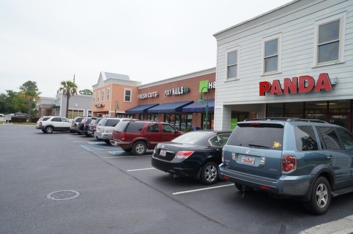 More Photos Of 860 Parris Island Gtwy, Beaufort General Retail For Lease