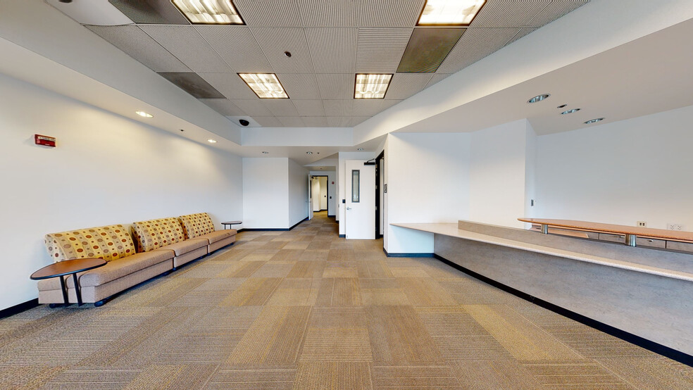 More Photos Of 701 E Middlefield Rd, Mountain View Research And Development For Lease