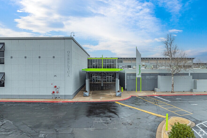 More Photos Of 2401 NW 23rd St, Oklahoma City Office For Lease
