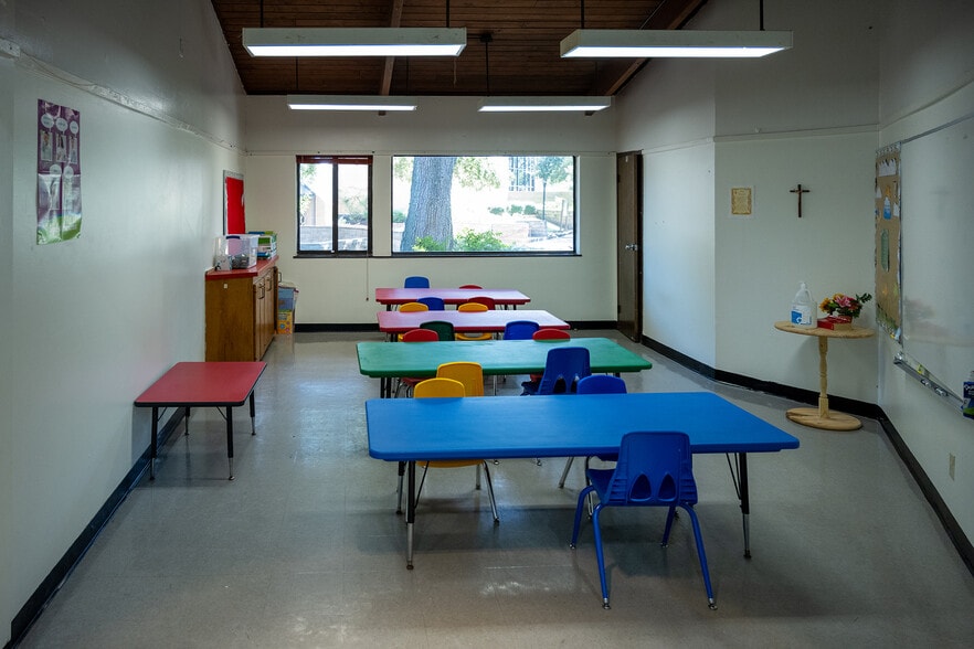 More Photos Of 11011 Hall Rd, Houston Religious Facility For Sale