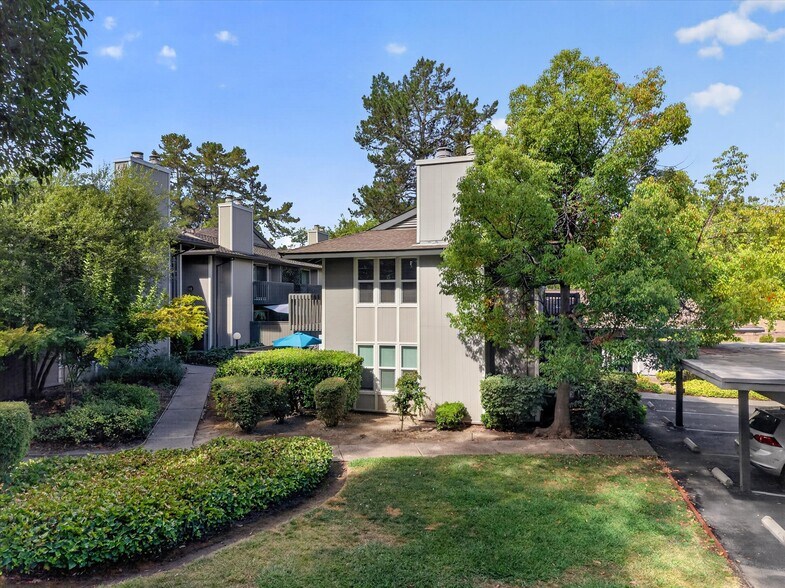 More Photos Of 1920 Camino Verde, Walnut Creek Apartments For Sale