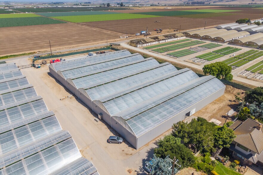 More Photos Of 23940 Potter Rd, Salinas General Retail For Sale