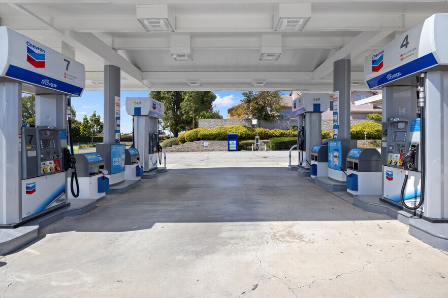 More Photos Of 15354 La Mirada Blvd, La Mirada General Retail For Sale