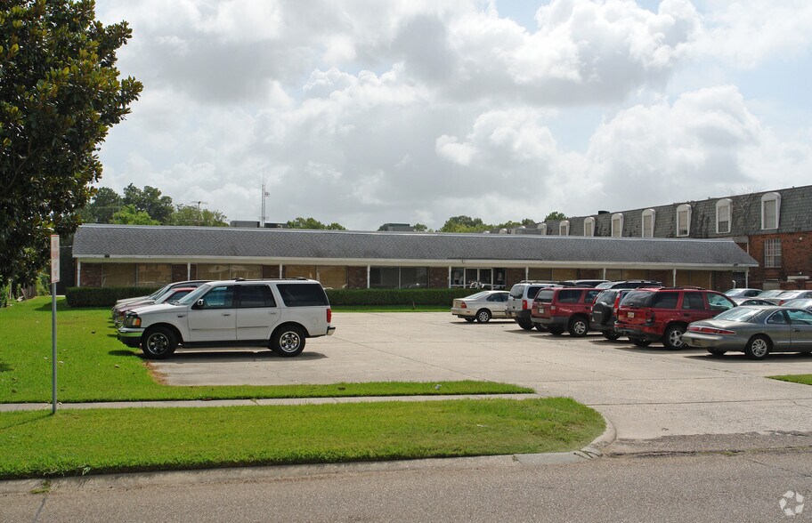 Primary Photo Of 650 Wooddale Blvd, Baton Rouge Movie Radio TVStudio For Sale