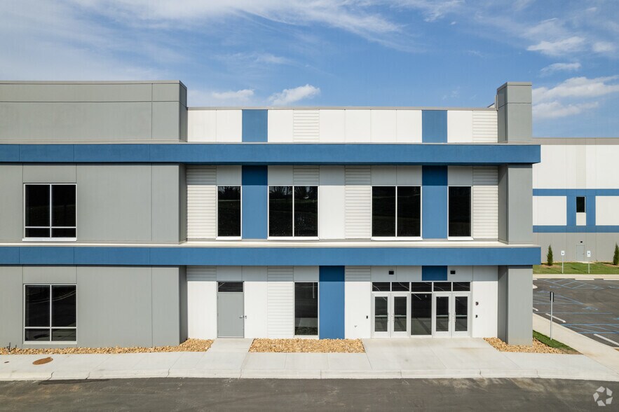 More Photos Of 2004 Moore Duncan Hwy, Moore Manufacturing For Lease