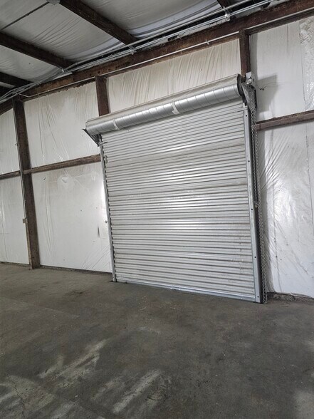 More Photos Of 1006 Magnolia St, Mansfield Warehouse For Lease