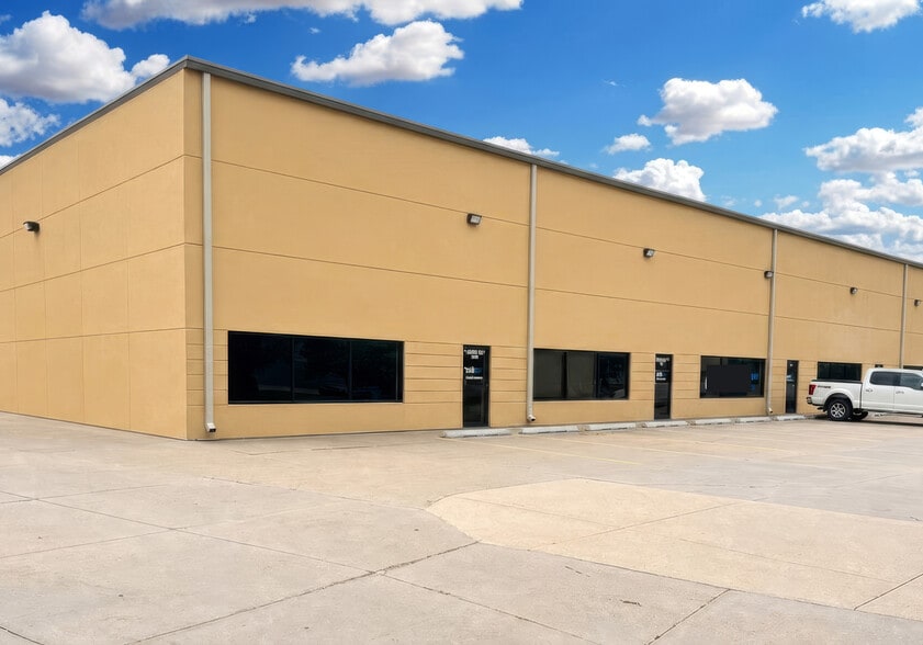 Primary Photo Of 12305 Cary Cir, La Vista Warehouse For Lease
