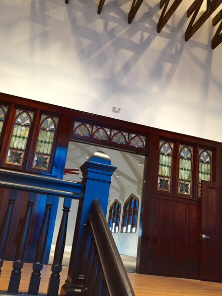 More Photos Of 449 14th St, San Francisco Schools For Lease