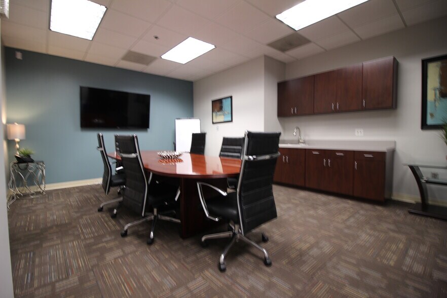 More Photos Of 250 International Pky, Lake Mary Office For Lease